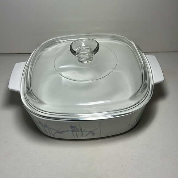 Vintage Corning Ware Shadow Iris 2 quart casserole dish - Picture 4 of 7